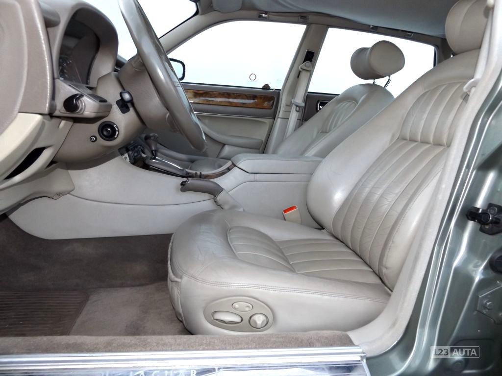 Jaguar XJ, 1995 - pohled č. 8