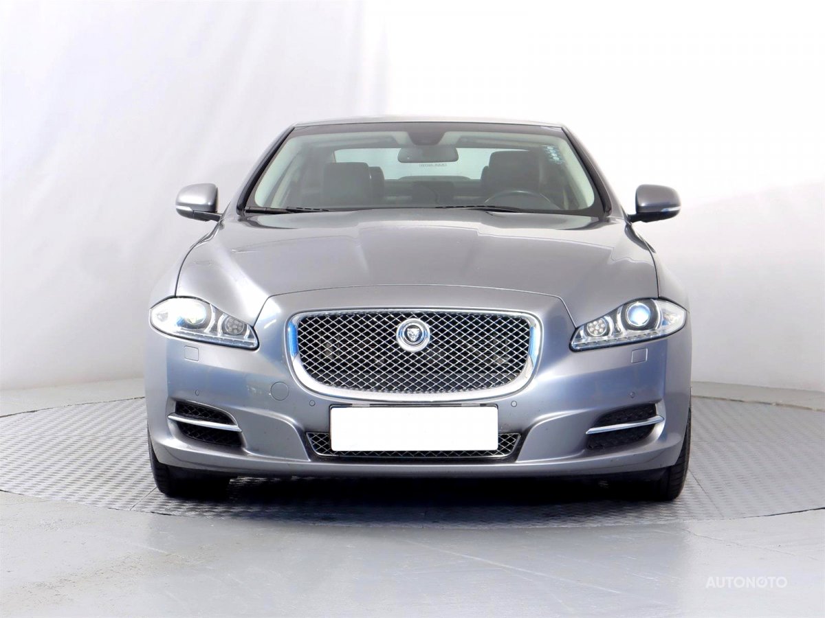 Jaguar XJ, 2011 - pohled č. 2