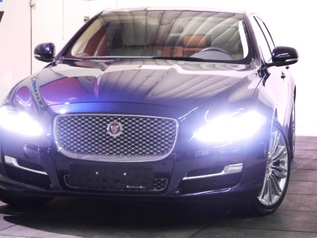 Jaguar XJ, 2017 - pohled č. 2