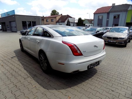 Jaguar XJ, 2011 - pohled č. 5