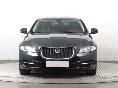 Jaguar XJ, 2012 - pohled č. 2