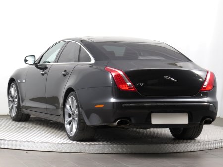 Jaguar XJ, 2012 - pohled č. 5