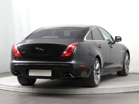 Jaguar XJ, 2012 - pohled č. 7