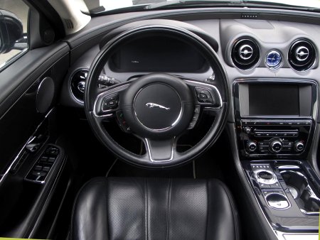 Jaguar XJ, 2012 - pohled č. 9