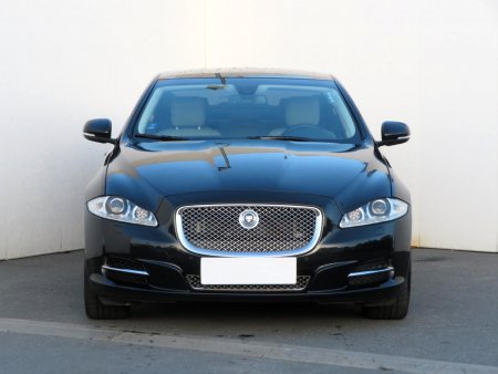 Jaguar XJ, 2012 - pohled č. 2