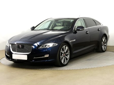 Jaguar XJ, 2018 - pohled č. 3