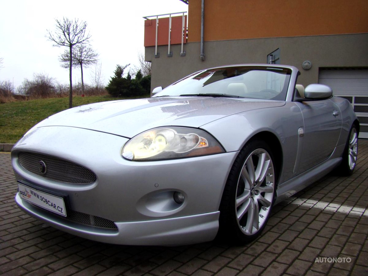 Jaguar XK, 0 - celkový pohled
