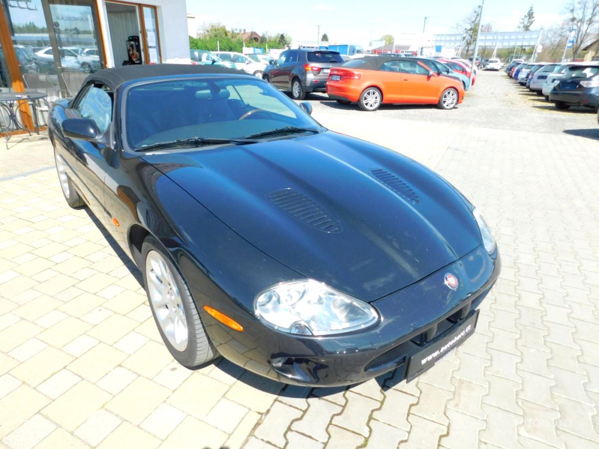 Jaguar XKR, 2000 - pohled č. 2