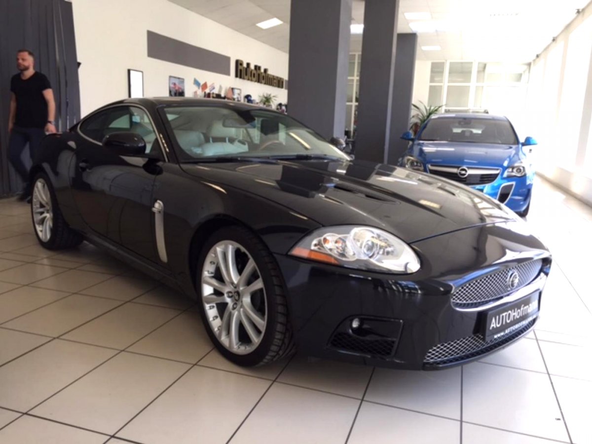 Jaguar XKR, 2008 - pohled č. 2