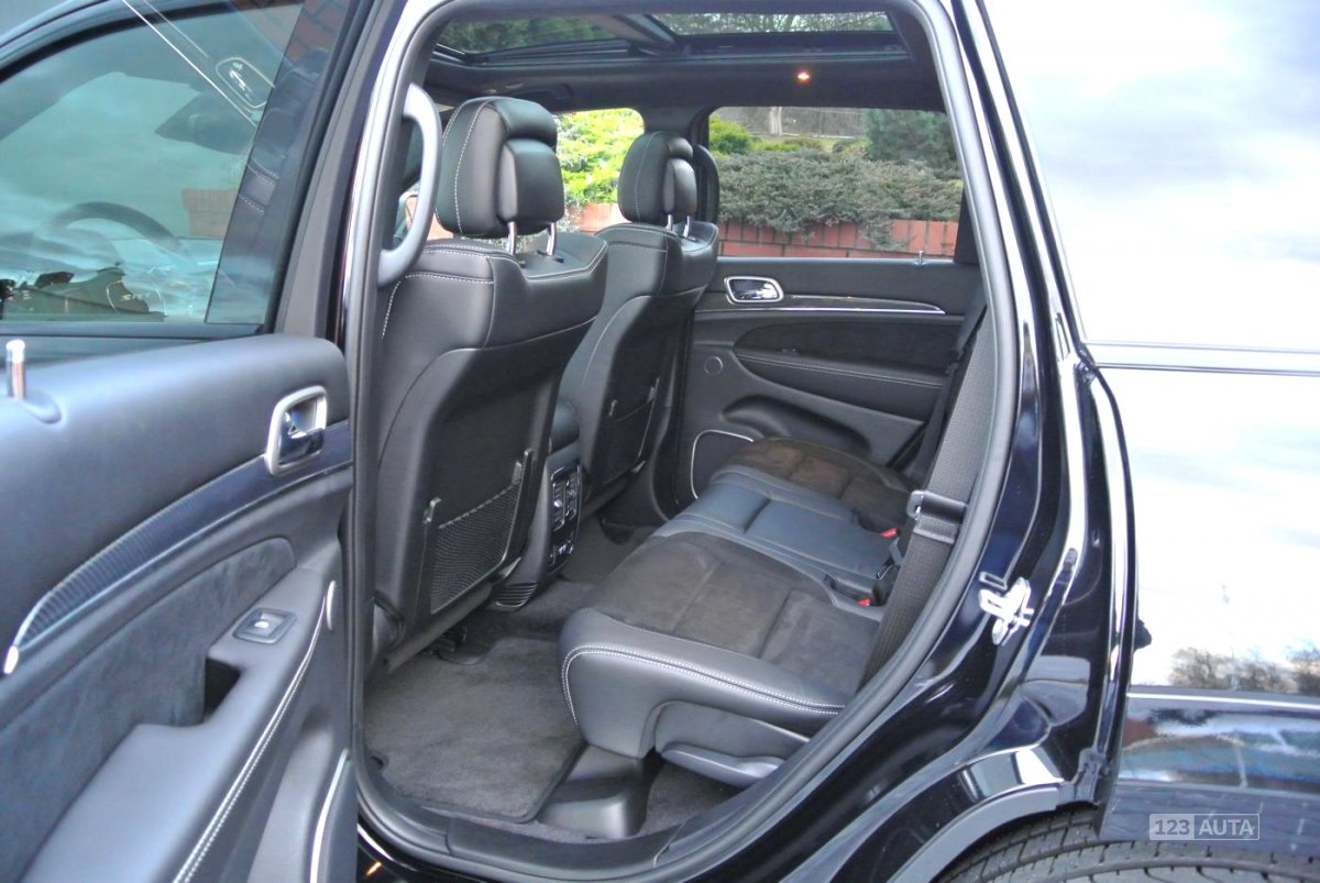 Jeep Grand Cherokee, 2017 - pohled č. 11