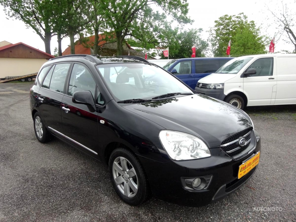 Kia Carens, 2008 - celkový pohled