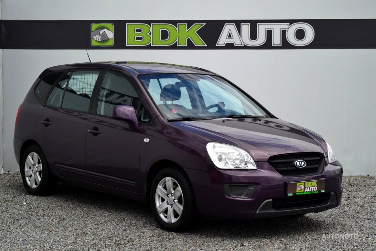 Kia Carens, 2008 - celkový pohled