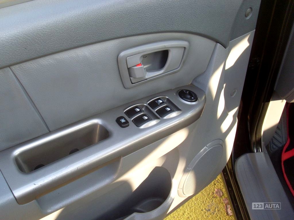 Kia Carens, 2006 - pohled č. 8