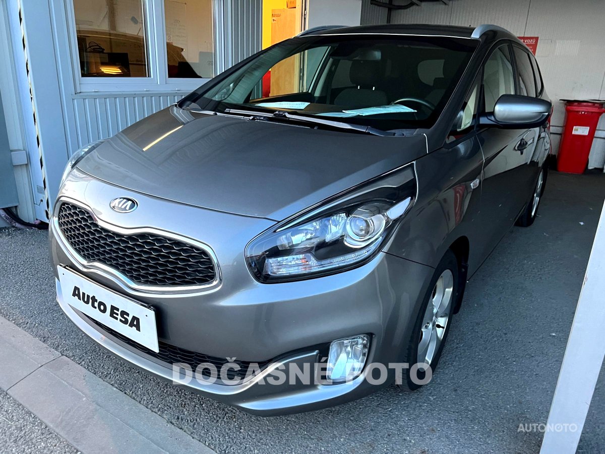 Kia Carens, 2013 - pohled č. 3