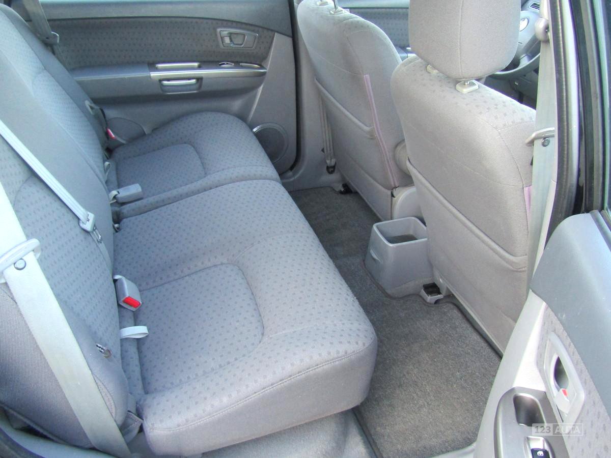 Kia Carens, 2005 - pohled č. 16