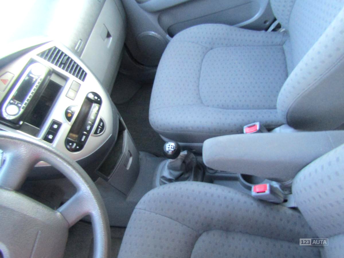 Kia Carens, 2005 - pohled č. 22