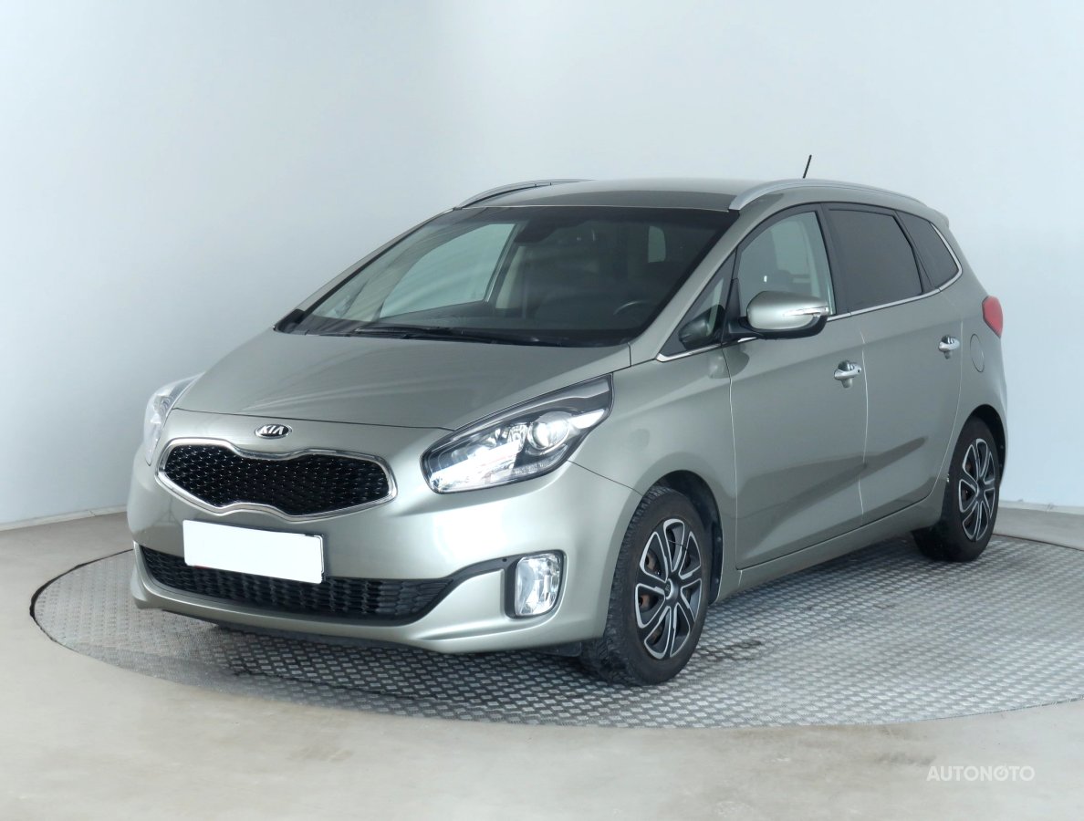 Kia Carens, 2013 - pohled č. 3