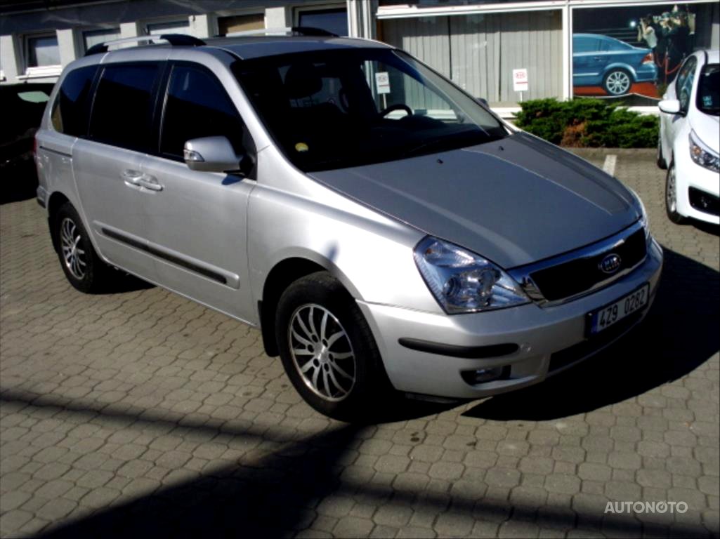 Kia Carnival, 2011 - pohled č. 4