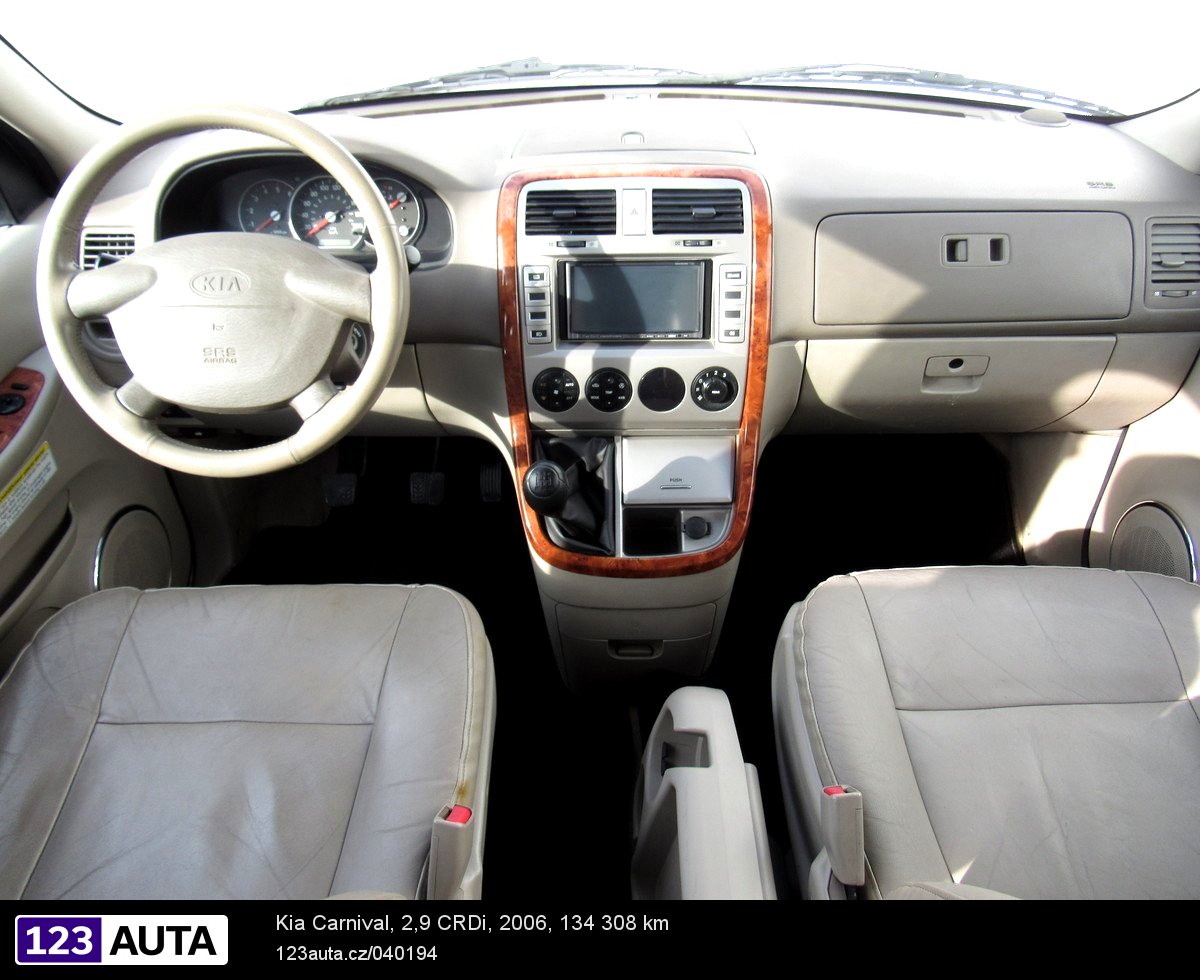 Kia Carnival, 2006 - pohled č. 13