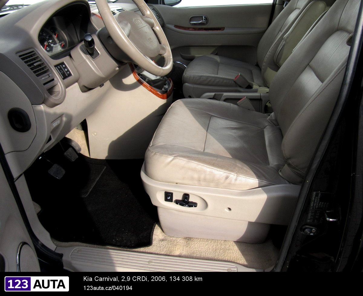 Kia Carnival, 2006 - pohled č. 14