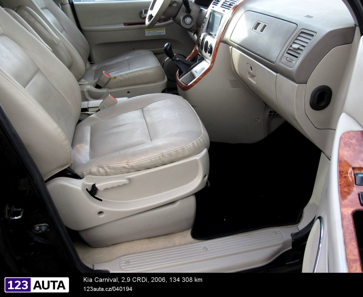 Kia Carnival, 2006 - pohled č. 16