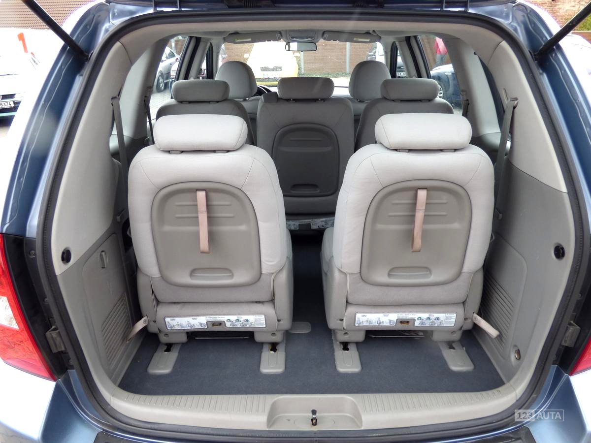 Kia Carnival, 2008 - pohled č. 10