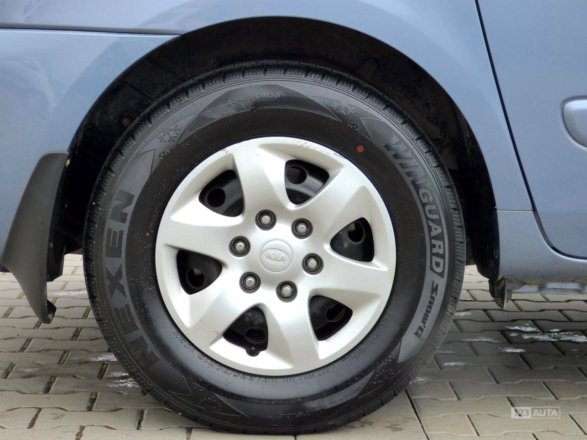 Kia Carnival, 2008 - pohled č. 11