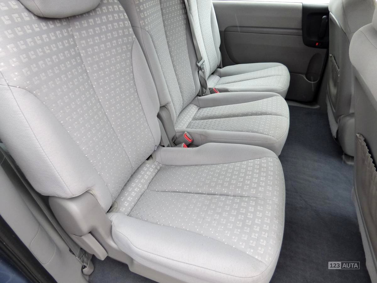 Kia Carnival, 2008 - pohled č. 17