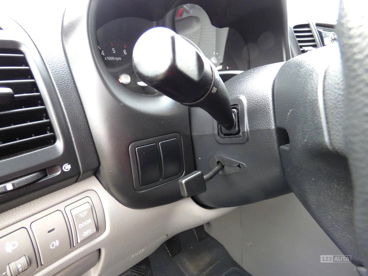 Kia Carnival, 2008 - pohled č. 20