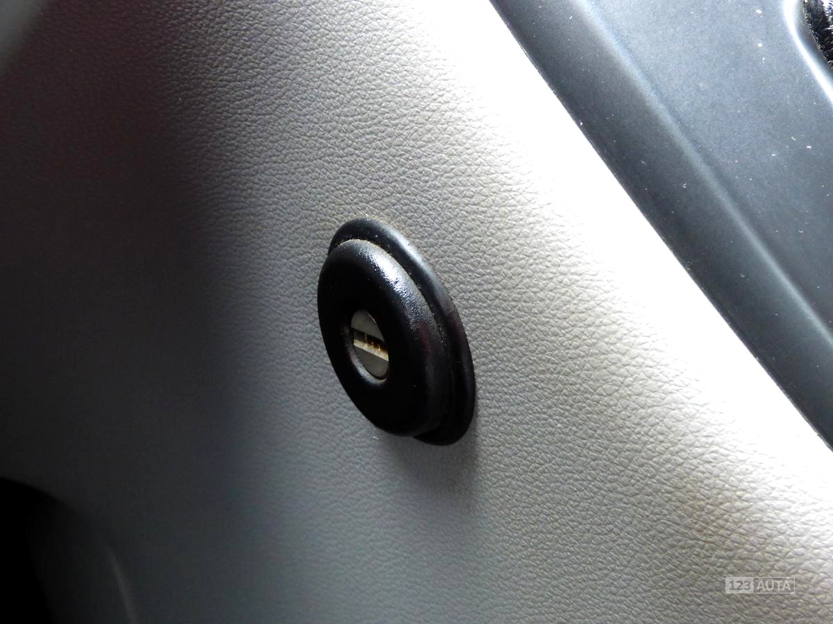 Kia Carnival, 2008 - pohled č. 25