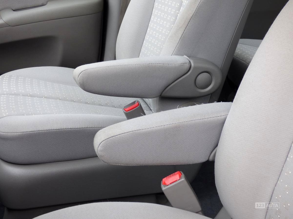 Kia Carnival, 2008 - pohled č. 26