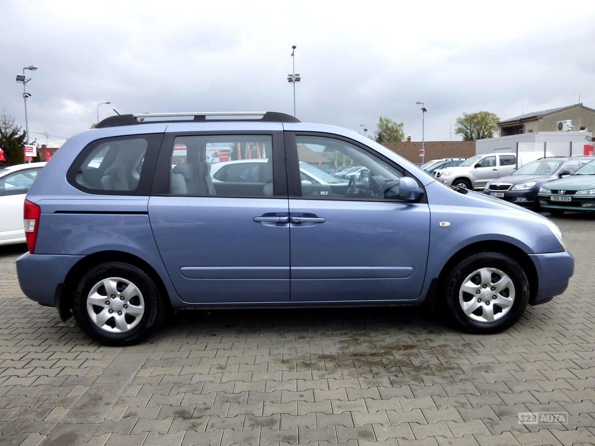 Kia Carnival, 2008 - pohled č. 4
