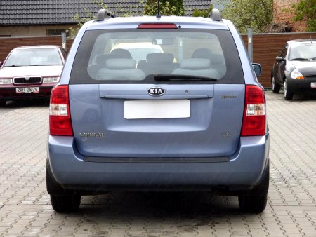 Kia Carnival, 2008 - pohled č. 6