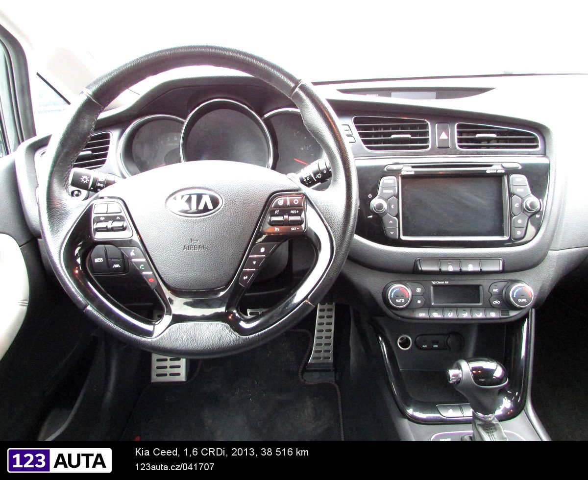 Kia Cee´d, 2013 - pohled č. 12