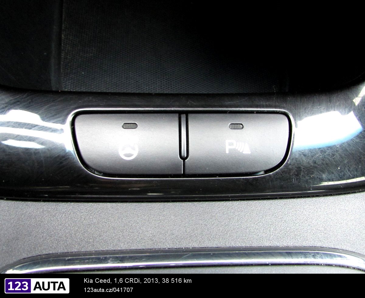 Kia Cee´d, 2013 - pohled č. 28