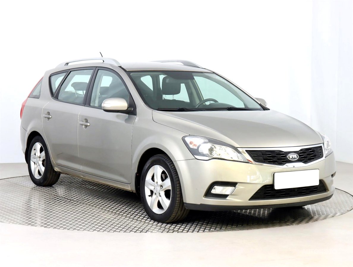 Kia Cee´d, 2011 - celkový pohled