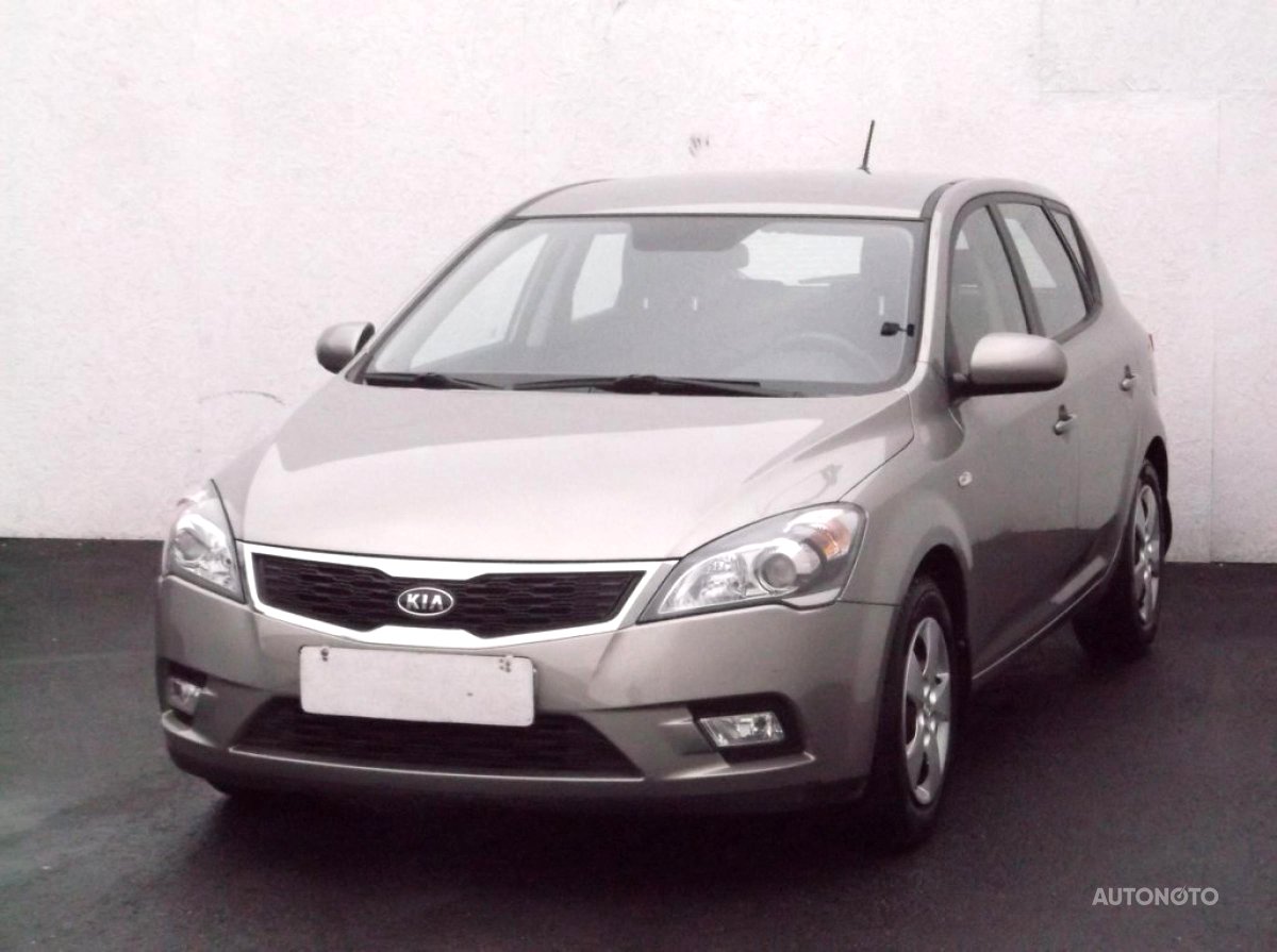 Kia Cee´d, 2010 - pohled č. 3