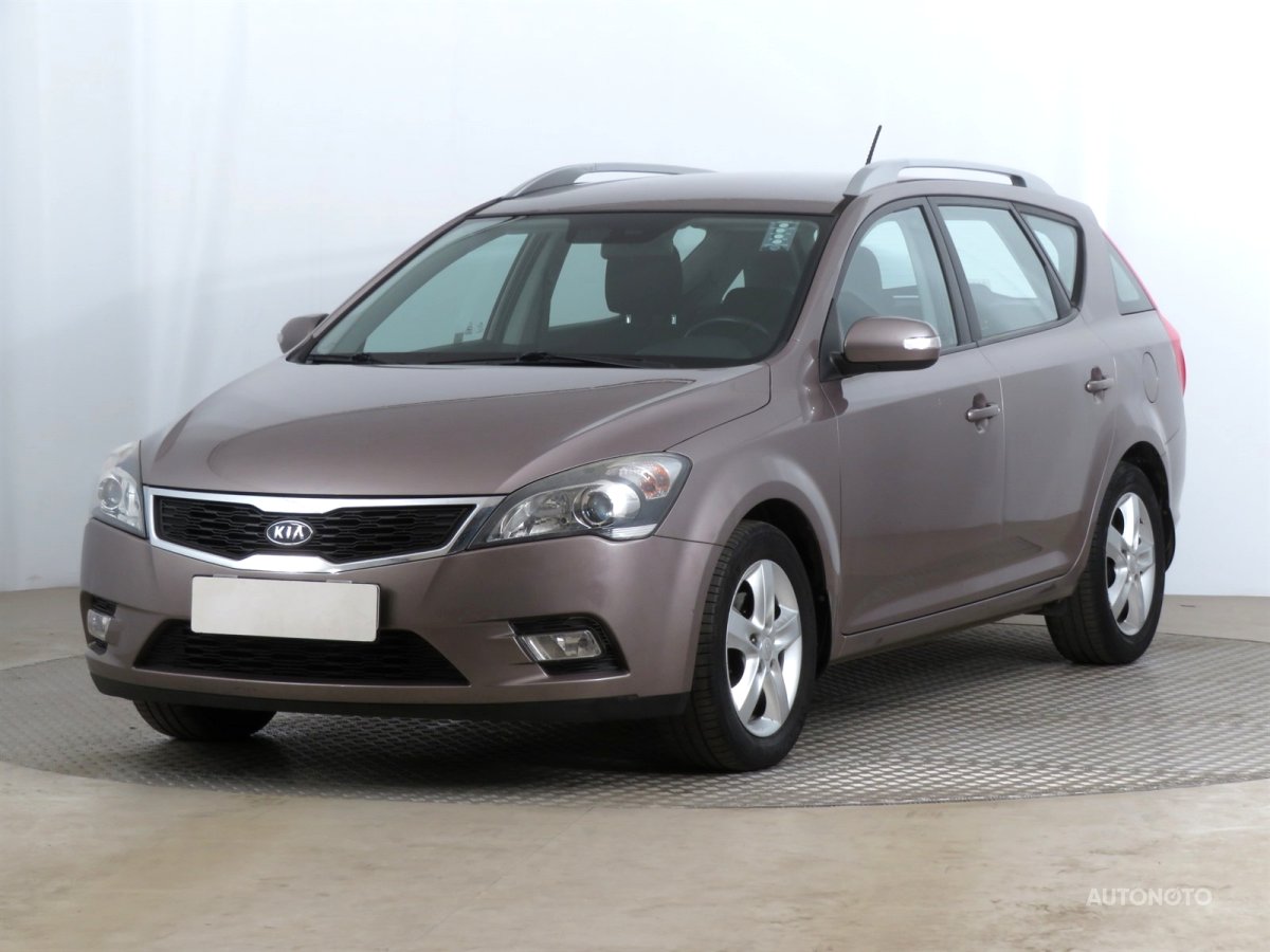Kia Cee´d, 2010 - pohled č. 3