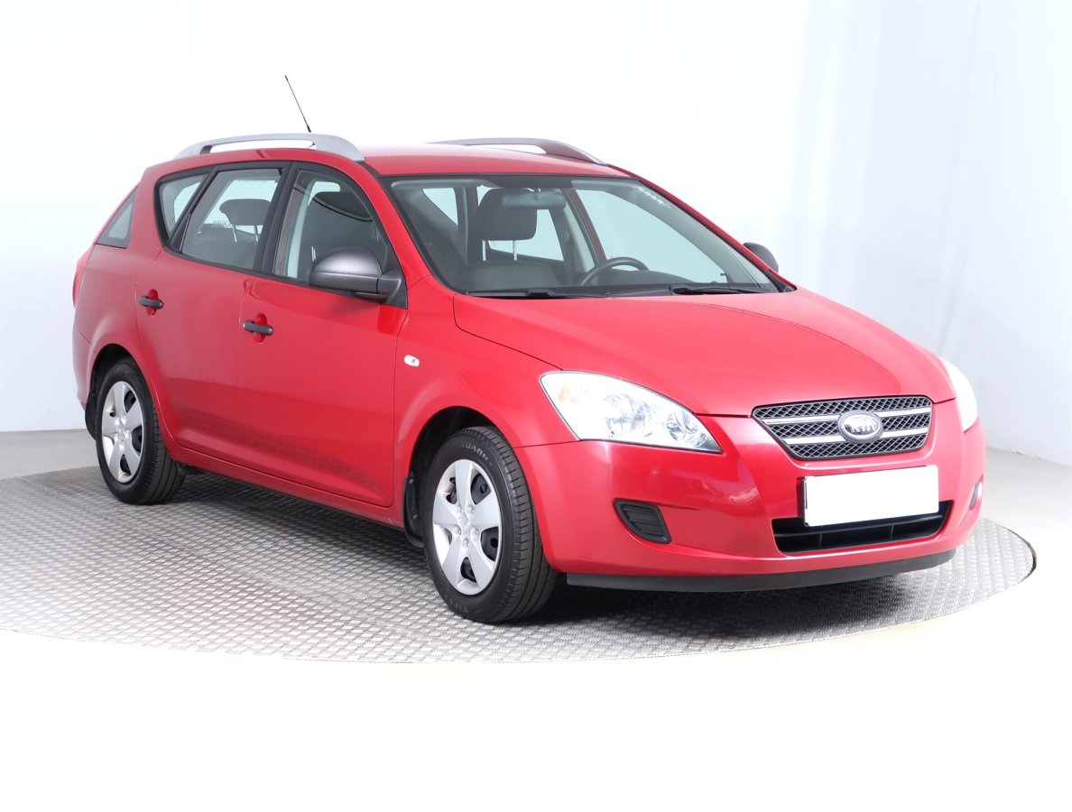 Kia Cee´d, 2009 - celkový pohled