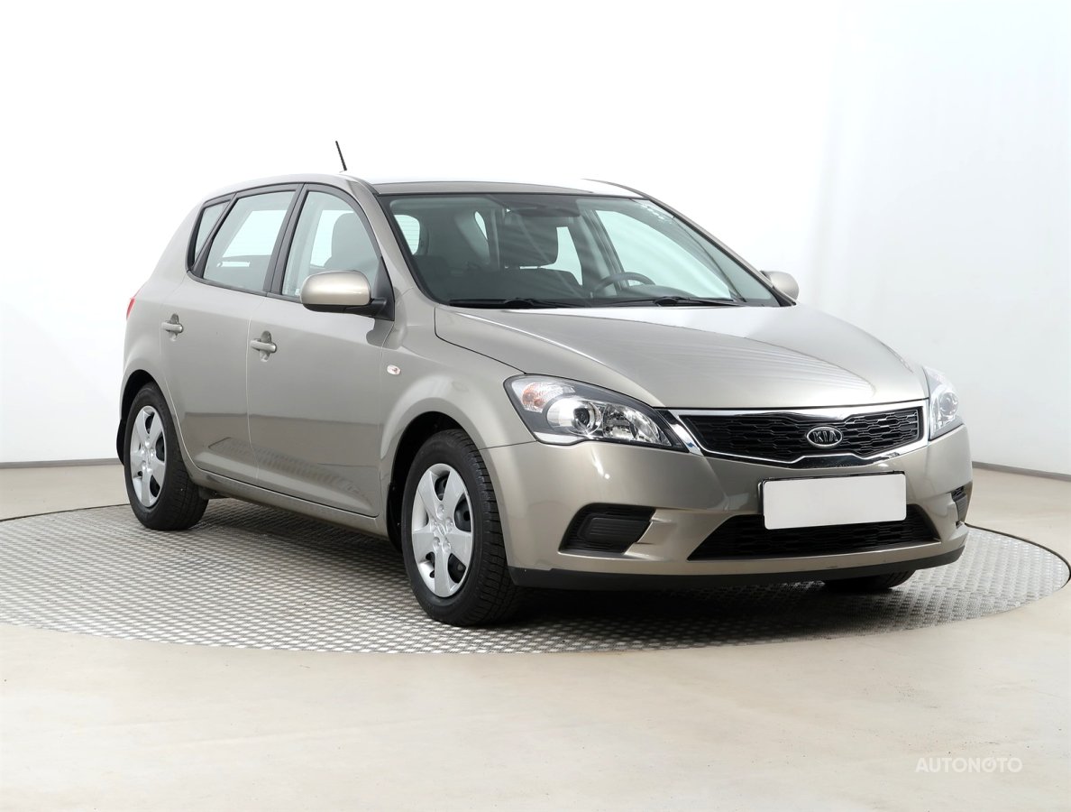 Kia Cee´d, 2010 - celkový pohled