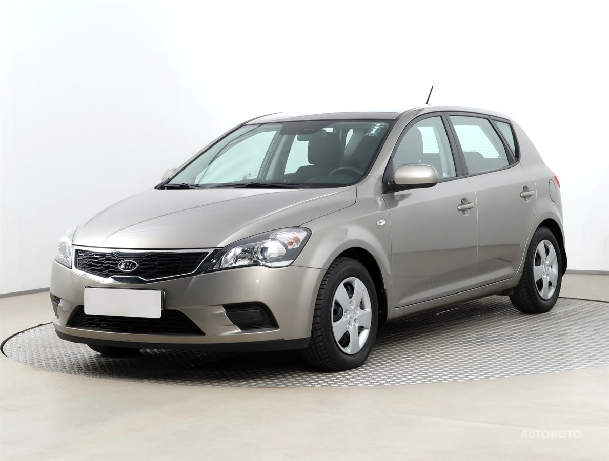 Kia Cee´d, 2010 - pohled č. 3
