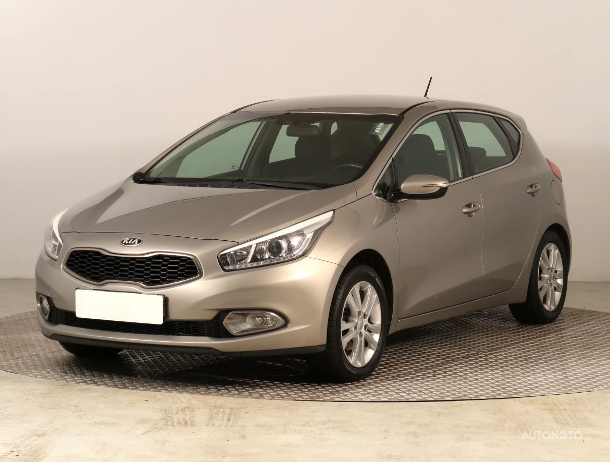 Kia Cee´d, 2012 - pohled č. 3