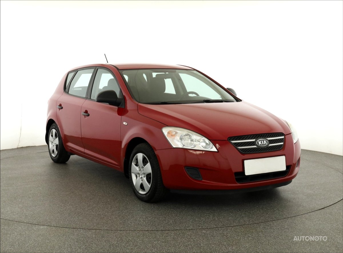 Kia Cee´d, 2009 - celkový pohled