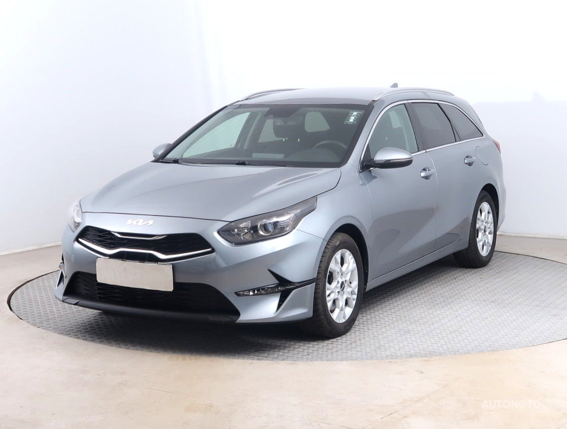 Kia Cee´d, 2023 - pohled č. 3