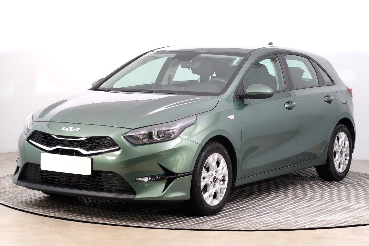 Kia Cee´d, 2023 - pohled č. 3