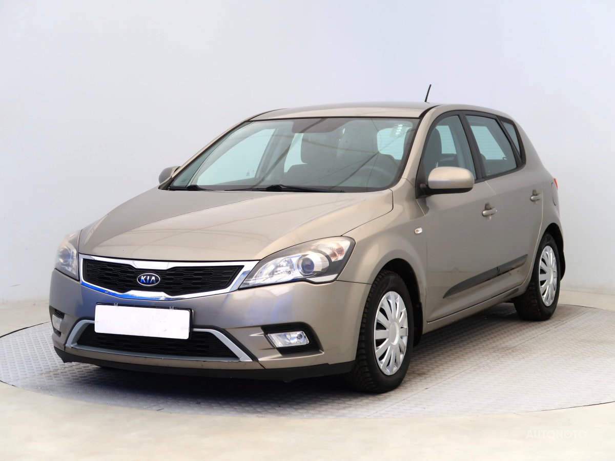 Kia Cee´d, 2011 - pohled č. 3