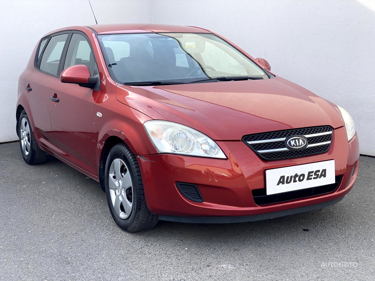 Kia Cee´d, 2007 - celkový pohled