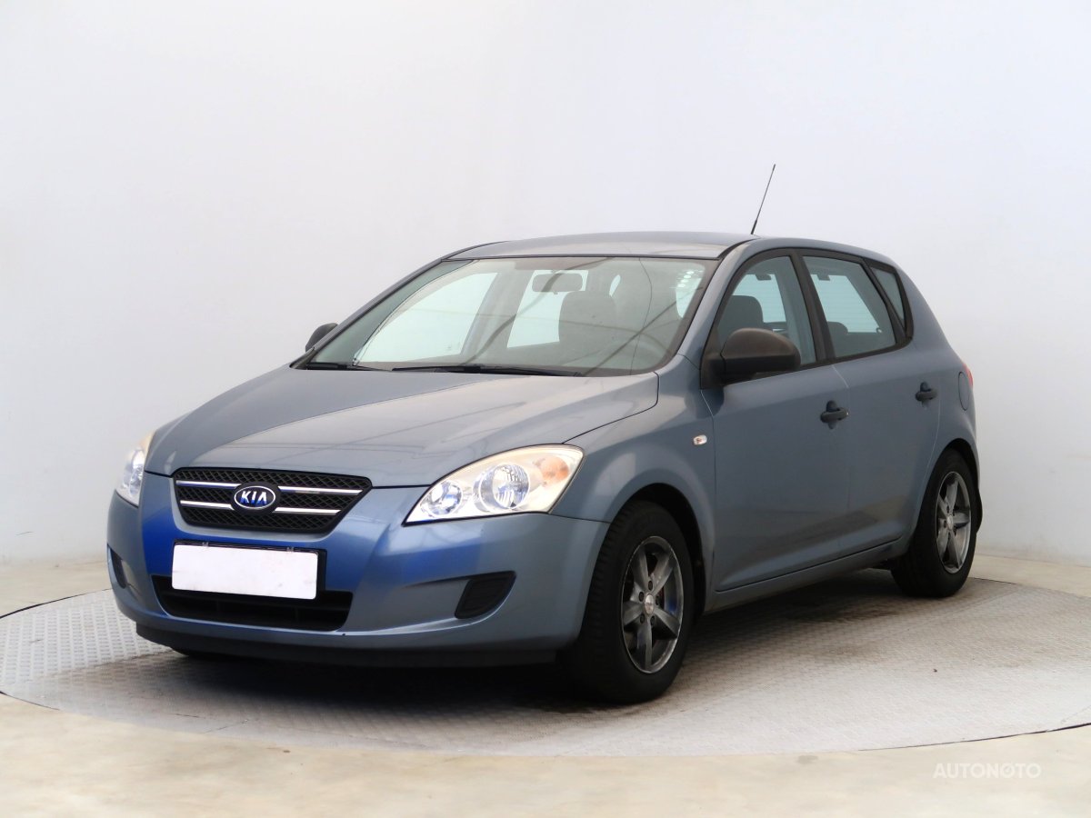 Kia Cee´d, 2008 - pohled č. 3
