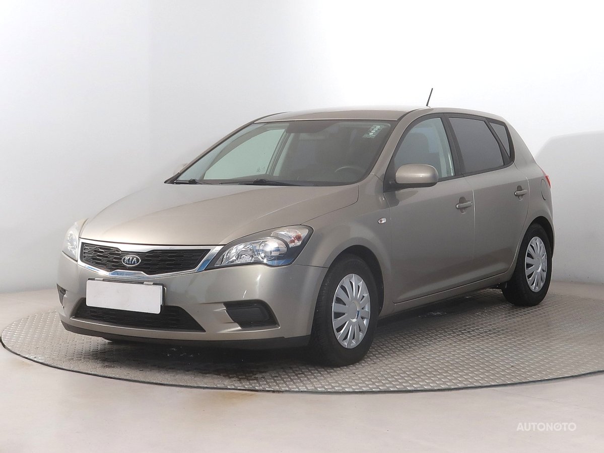Kia Cee´d, 2011 - pohled č. 3