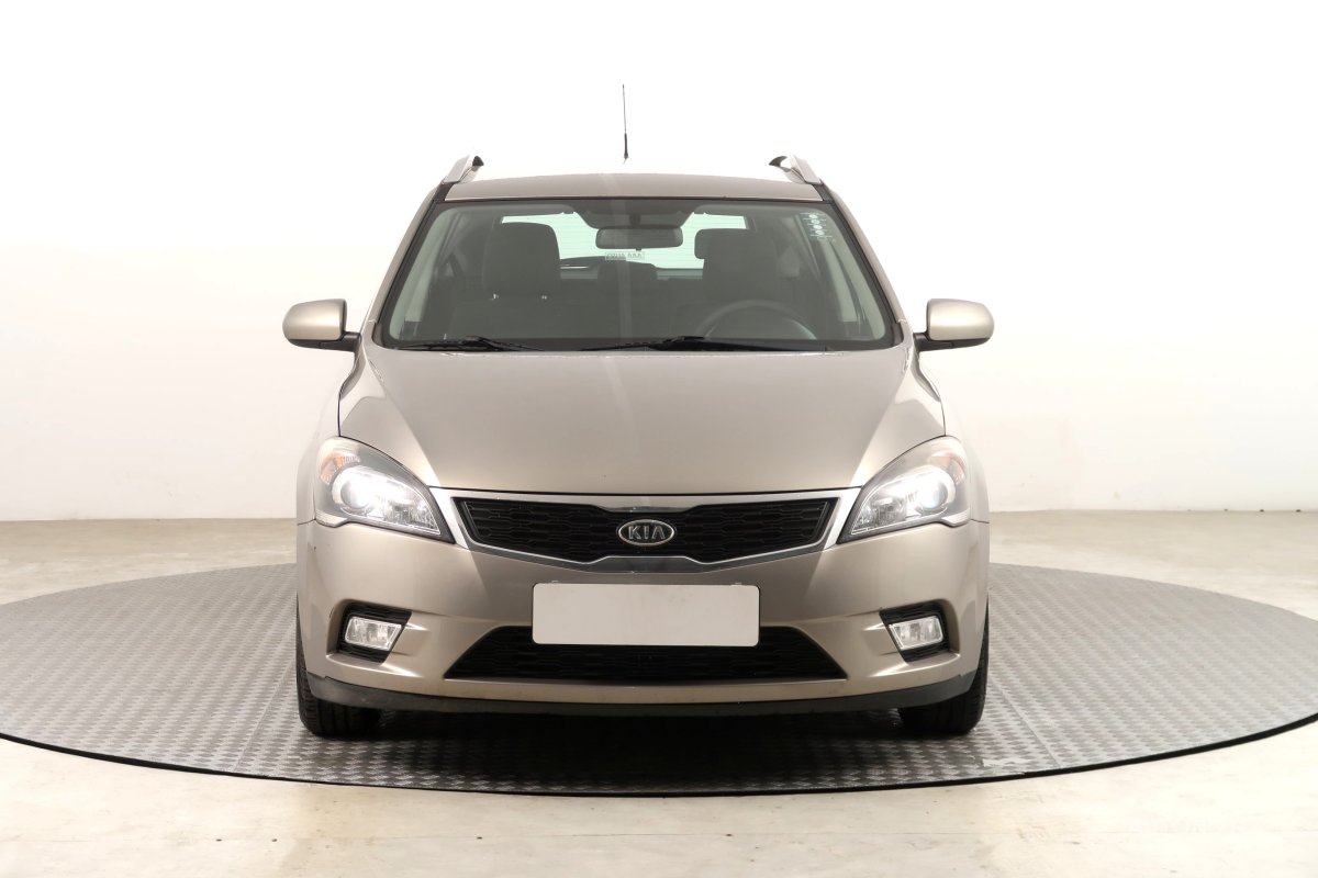Kia Cee´d, 2011 - pohled č. 2
